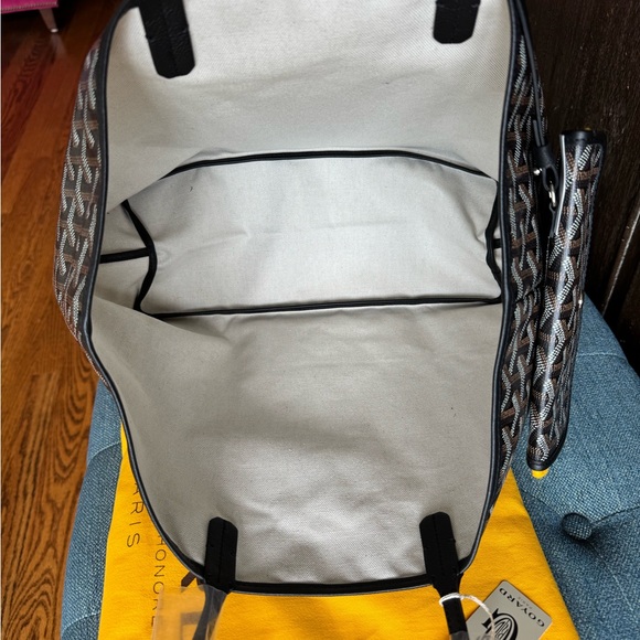 Goyard Saint Louis PM Tote - Black and Brown new with tags, authentic! - Picture 4 of 5